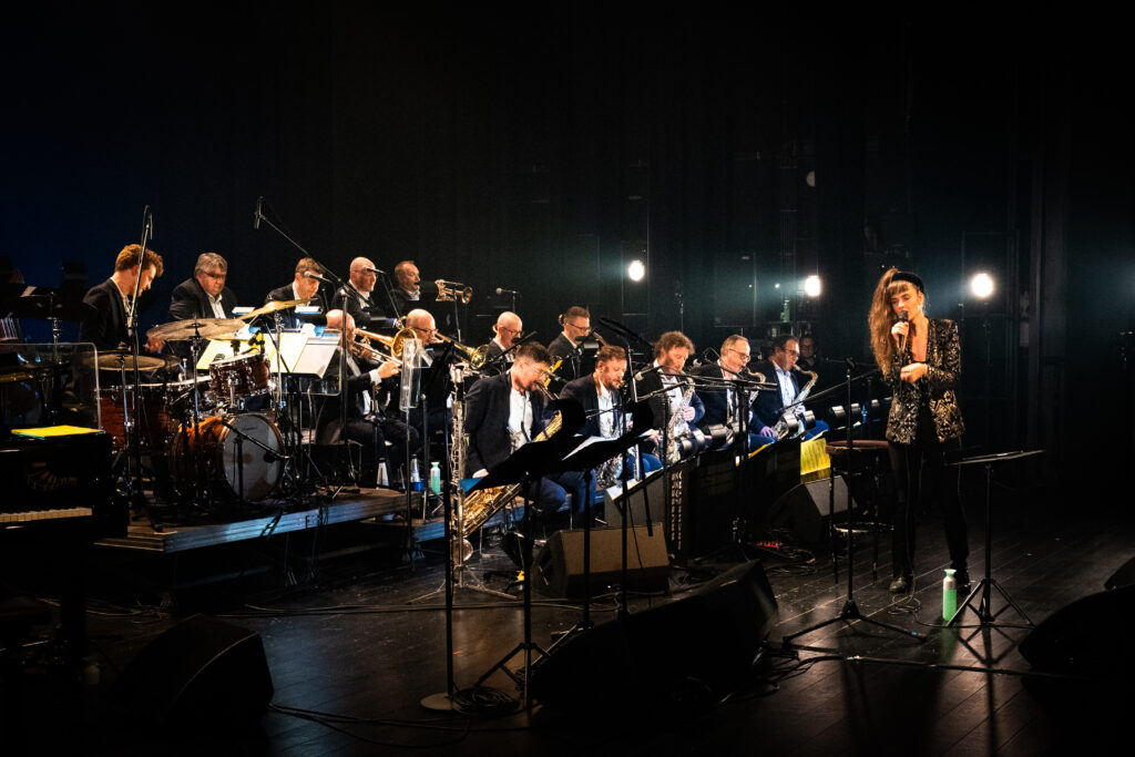 Brussels Jazz Orchestra mit Camille Bertault, Foto: Geert Vandepoele